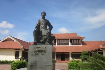 Kỷ niệm 200 năm Ngày mất Thi hào Nguyễn Du (1820 - 2020): Cảo thơm lần giở trước đèn...
