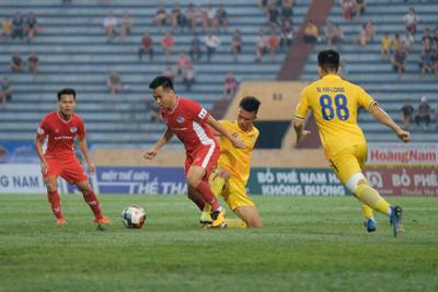 Vòng 3 V-League 2020: TP Hồ Chí Minh bị cầm chân, Nam Định ngã ngựa trên sân nhà Thiên Trường