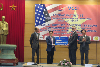 Doanh nghiệp Việt tặng nhân dân Mỹ 1,3 triệu khẩu trang chống Covid-19