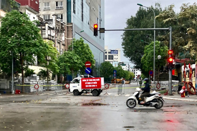 Tổ chức giao thông phố Trần Phú để thực hiện tháo dỡ công trình 8B Lê Trực