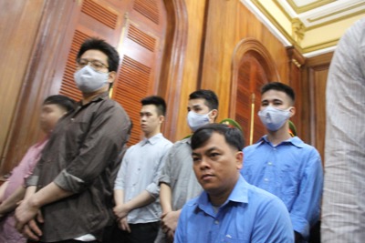 TP Hồ Chí Minh: Xét xử “đại gia” thích khoe… vàng dỏm
