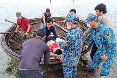 Quân y Đảo Tiên Nữ cứu sống ngư dân gặp nạn trên biển Trường Sa