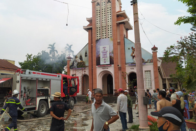 Cháy nhà thờ Cồn Dầu ở Đà Nẵng