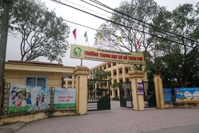 Phụ huynh làm đơn minh oan cho thầy giáo bị tố dâm ô học sinh ở Hoàng Mai