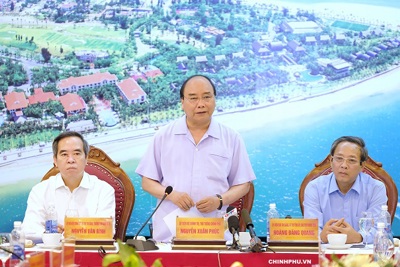 Thủ tướng Nguyễn Xuân Phúc: Quảng Bình là "viên kim cương xanh" của Việt Nam