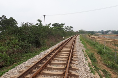 Xã Phù Lỗ, Sóc Sơn: Tự ý mở lối ngang qua đường sắt