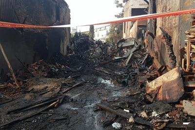 Hiện trường tan hoang sau vụ cháy 2 căn nhà trong khu dân cư ở Hải Phòng