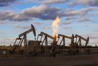 Giá dầu giảm tuần thứ 3 liên tiếp khi xung đột thương mại Mỹ - Trung “nóng” trở lại