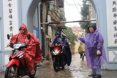 15 năm "đội nắng mưa" phân luồng giao thông làng Lai Xá