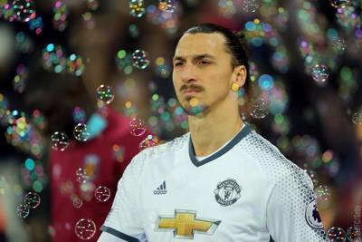 15 khoảnh khắc đẹp nhất của Zlatan tại United