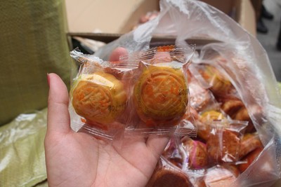 Hà Nội: Phát hiện hơn 500 chiếc bánh trung thu nghi nhập lậu