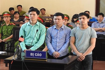 Vụ chạy thận làm 8 người chết tại Hoà Bình: Viện kiểm sát đề nghị toà trả hồ sơ, tiếp tục làm rõ