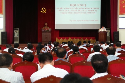 Huyện Ứng Hòa kết nạp 105 đảng viên mới