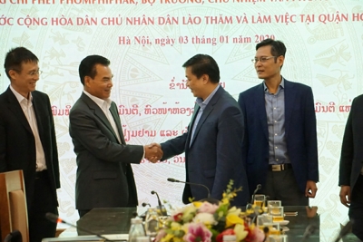 Đoàn công tác CHDCND Lào tìm hiểu cơ chế một cửa tại quận Hoàn Kiếm