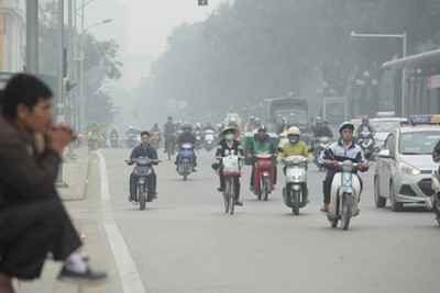 Hà Nội: Nồng độ các chất thải trong không khí đang ở mức cao