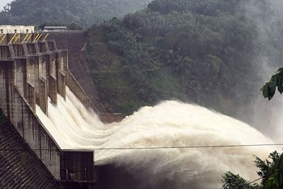 Thủy điện xả lũ kết hợp mưa lớn nguy cơ ngập lụt trên diện rộng tại miền Trung