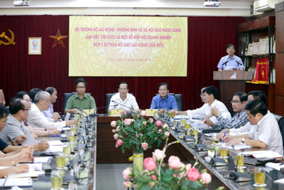 Chủ tịch VCCI Vũ Tiến Lộc: Đề xuất giảm giờ làm còn 44 giờ/1 tuần là không phù hợp