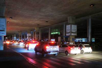 Mất điện giữa đêm, sân bay Tân Sơn Nhất chìm trong bóng tối
