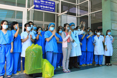 Bệnh nhân 135 xuất viện, Đà Nẵng hết ca dương tính Covid-19