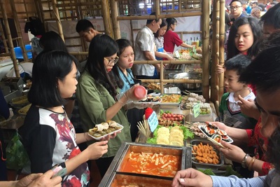 Chen chân thưởng thức đồ ăn Nhật tại không gian ẩm thực Việt - Nhật