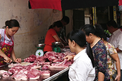 Giá thịt lợn tăng mạnh tại các chợ truyền thống