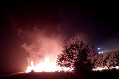 Trượt khỏi đường băng, máy bay chở 170 người của Nga bốc cháy dữ dội