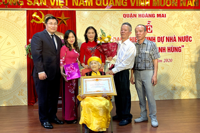Tặng danh hiệu Mẹ Việt Nam anh hùng cho mẹ Bùi Thị Tuyến