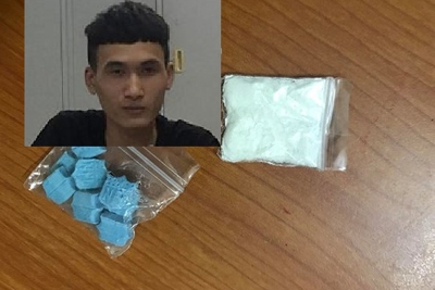 Hà Nội: Nam thanh niên 9X đi SH mang ma túy đi bán bị cảnh sát tóm gọn