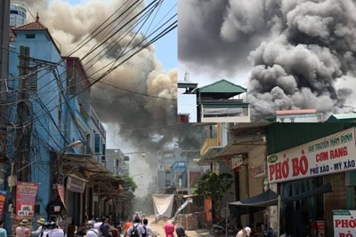 Hà Nội: Cháy dữ dội tại xưởng gỗ ở Hữu Bằng, Thạch Thất
