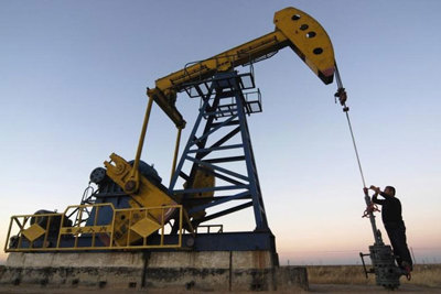 Giá dầu tăng tuần thứ 3 liên tiếp do bất ổn chính trị tại Iran