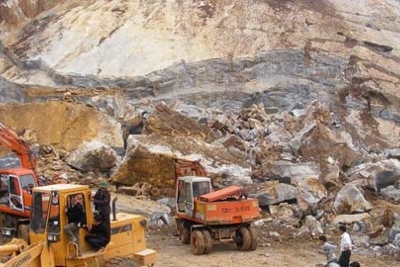 Xem xét điều chỉnh quy hoạch mỏ đá vôi xi măng Lộc Môn