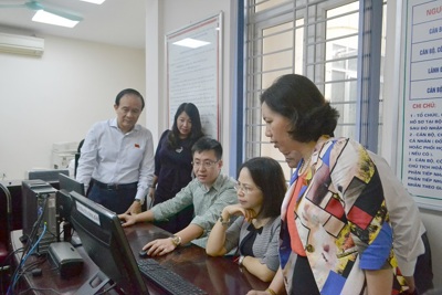 Dịch vụ công trực tuyến tại Hà Nội: Thuận tiện cho dân, minh bạch cho chính quyền