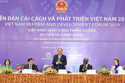 Thủ tướng Nguyễn Xuân Phúc: Không có cách nào khác, Việt Nam phải hành động vươn lên