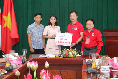 Hà Nội - Vientiane chia sẻ, trao đổi kinh nghiệm trong hoạt động nhân đạo