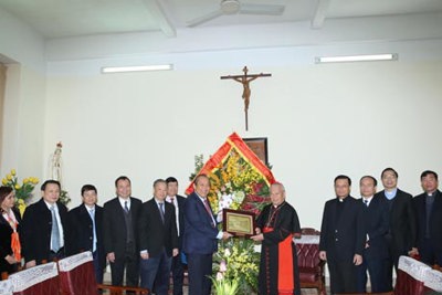 Phó Thủ tướng Trương Hòa Bình chúc mừng đồng bào Công giáo