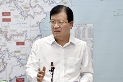 Phó Thủ tướng Trịnh Đình Dũng: Không chủ quan trong ứng phó áp thấp nhiệt đới “kép”