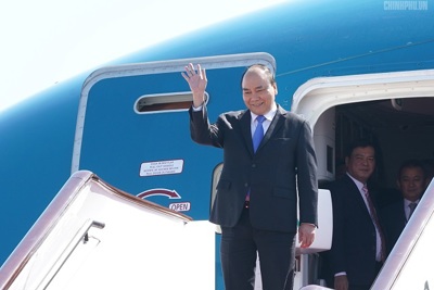 Thủ tướng đến Bắc Kinh, bắt đầu chuyến tham dự Diễn đàn 'Vành đai và Con đường'