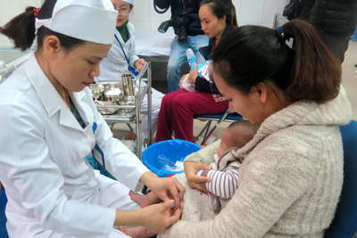 Hà Nội: Trên 95% trẻ từ 1 đến 5 tuổi được tiêm bổ sung vaccine sởi - rubella