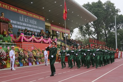 Sư đoàn Bộ binh 301 đón nhận Huân chương Quân công hạng Ba