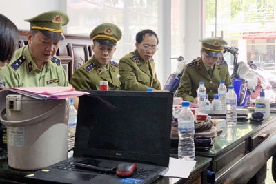 Cục quản lý thị trường Hà Nội xử phạt 7 vi phạm kinh doanh phòng dịch Covid-19