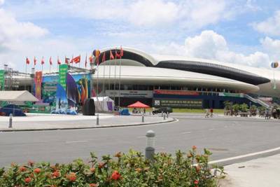 Quảng Ninh dừng toàn bộ hoạt động trái phép của du khách nước ngoài