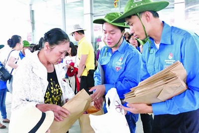 Không dùng sản phẩm nhựa một lần trong công sở: Hà Nội quyết tâm thay đổi thói quen