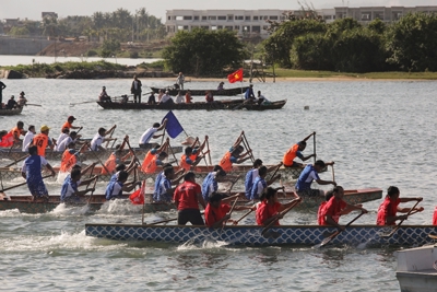 Nét đẹp Lễ hội đua thuyền truyền thống trên sông Cu Đê