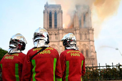 Vì sao không thể nhanh chóng dập tắt đám cháy tại Nhà Thờ Đức Bà Paris?