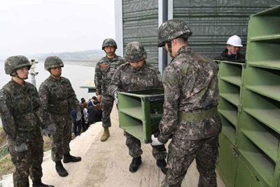 Hàn, Triều bắt đầu dỡ bỏ dàn loa tuyên truyền dọc biên giới
