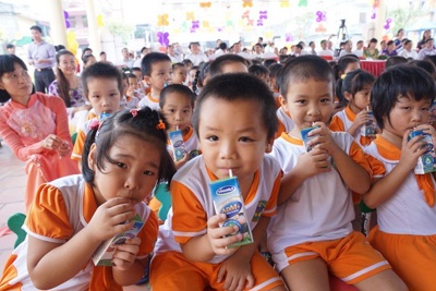 Triển khai chương trình Sữa học đường: Góp phần nâng cao tầm vóc trẻ em Hà Nội