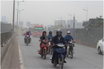 Hà Nội: Lượng mưa giảm khiến chất lượng không khí tại các điểm giao thông đang xấu đi