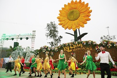 Khai mạc lễ hội hoa kéo dài 1 tháng tại Sun World Halong Complex