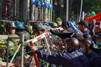 Công an TP Hồ Chí Minh diễn tập chống khủng bố và bắt giữ con tin