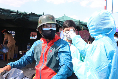 TP Hồ Chí Minh ra quân kiểm tra y tế tại các trạm chốt chống dịch Covid-19